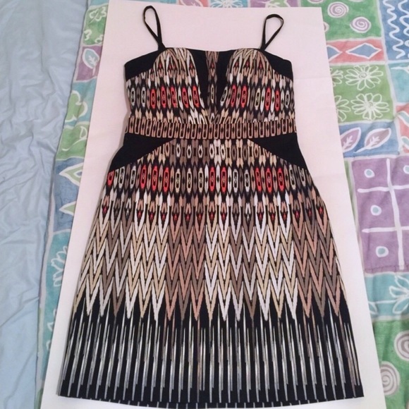 bebe Dresses & Skirts - BEBE Tribal 〰🌋〰 Aztec Dress